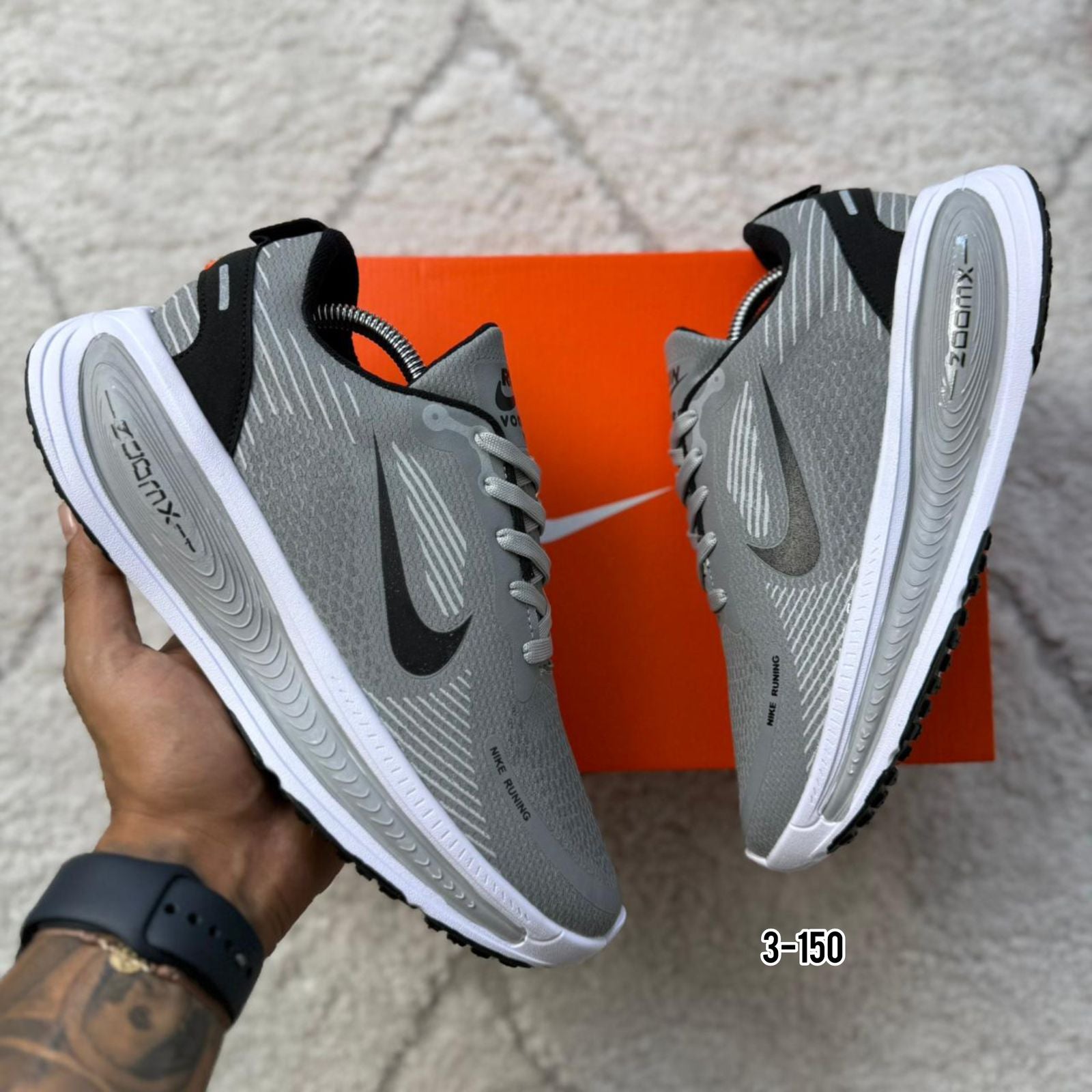 Tenis Nike Vomero 18